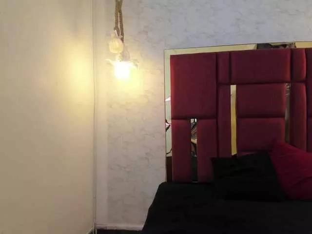 Freechat violetsmith on BongaCams