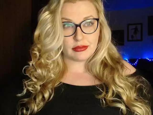 Offline WifeyNusha on BongaCams