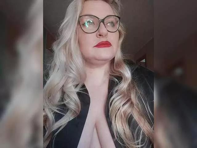 Offline WifeyNusha on BongaCams