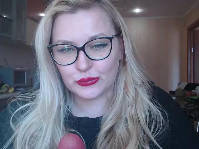 Offline WifeyNusha on BongaCams