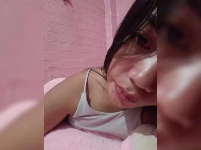 Freechat XXhornywetprincess99XX on BongaCams