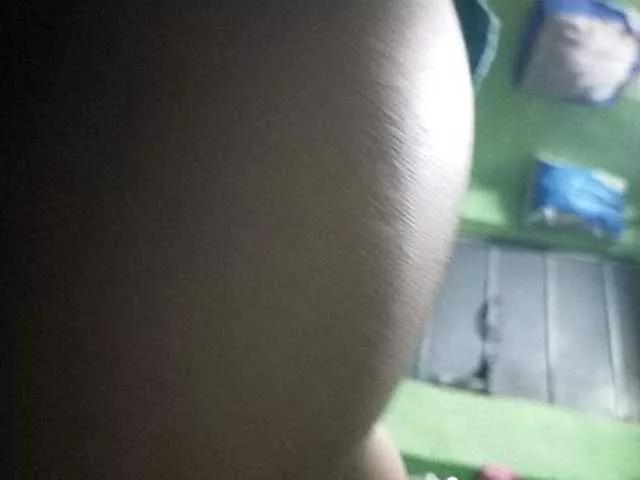 Offline YourAadhya on BongaCams