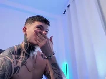 Attractive Alan_rosee gets au naturel and peak while being looked at alan_rosee from Chaturbate