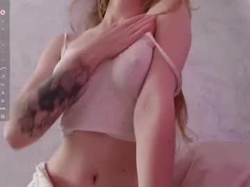 Entertain your longing with the sexy Chaturbate model - Allendia allendia from Chaturbate