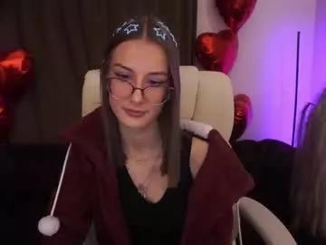 Freechat cozymell on Chaturbate