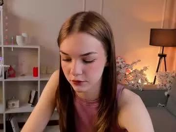 Freechat cwenbrayton on Chaturbate