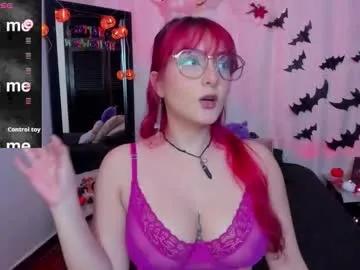 Young Dafnemoon_1 - naked, lustful and ready to entertain dafnemoon_1 from Chaturbate