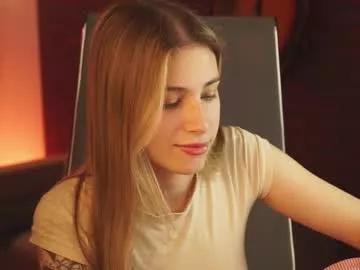 Freechat elliecutes on Chaturbate