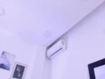 Bicurious sexiness Emelie_89 gets au naturel while fingering her muff onwebcam emelie_89 from Chaturbate
