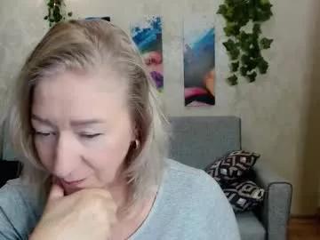 Freechat hunters_woman on Chaturbate