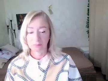 Freechat hunters_woman on Chaturbate