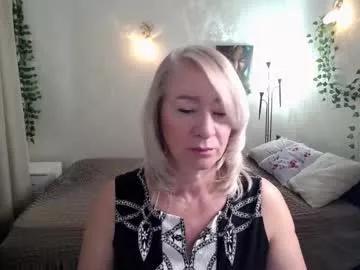 Freechat hunters_woman on Chaturbate