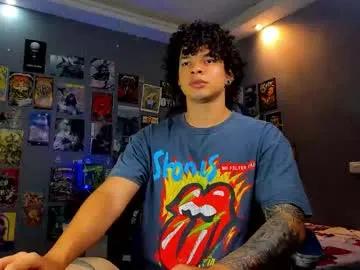 Ian_versace watch this appealing slut as his body gets penetrated ian_versace from Chaturbate