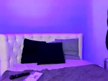 jessicasky_ — Caution: This room is too hot to handle! Join the fun #natural #milf #skinny #squirt #smoke