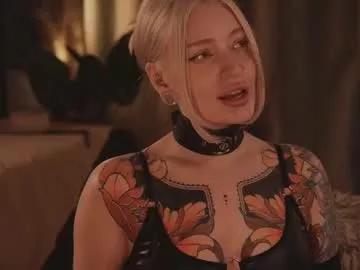 Group kinkylina_ on Chaturbate