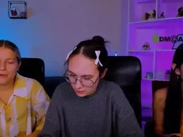 lizzie_boom — GOAL: take off your jacket [48 tokens remaining] Welcome to my room! #latina #sph #bigboobs #18 #mistress