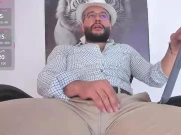 Freechat luke__09 on Chaturbate
