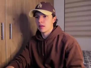 Bicurious craziness Mastrangelo_x gets naked while stroking her clitoris in public mastrangelo_x from Chaturbate