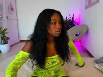 nayah_williams — Welcome love im wait for you, ..   #ebony #squirt  #young #18 #bigboobs - Goal: HOT DANCE [555 tokens left]
