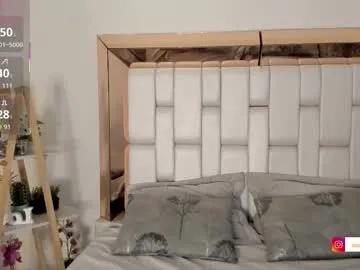 Explore Rosannaking, she wants to cum for your delight rosannaking from Chaturbate