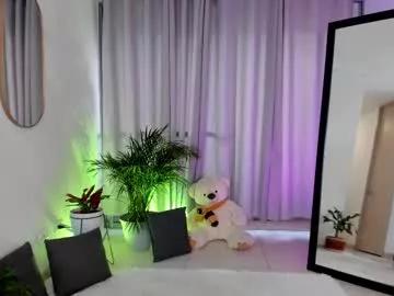 Private roxie_gates on Chaturbate