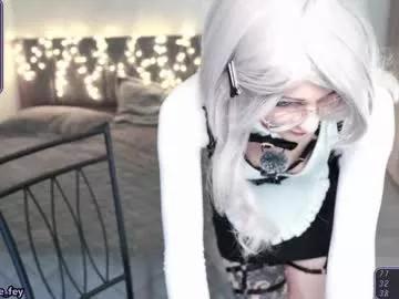 Freechat sylvie_fey on Chaturbate