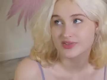 Freaky ecstasy with the curvy Tiffanyjons from Chaturbate laying bare in public tiffanyjons from Chaturbate