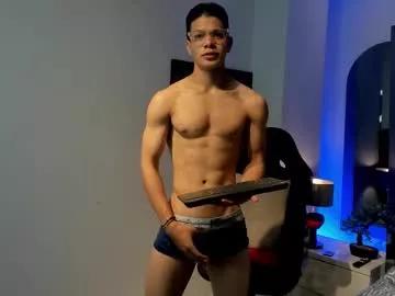 Freechat tony_petrov on Chaturbate
