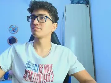 tylerwhiite_ — Sexy dance + Naked  [194 tokens left] #monstercock #bigcock #lovense #feet #oil