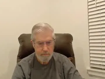 yougogirl_3 — YouGoGirl_3  Not INTO GUYS.  at my son's place dog sitting......... #Mature #FWB #SaltNpepper #Handsome #Married