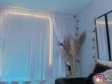 Freechat zoee_cruz on Chaturbate