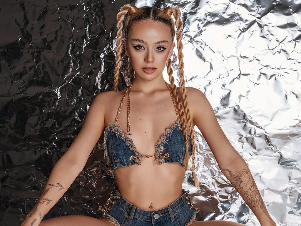 EstellaRichmond's avatar