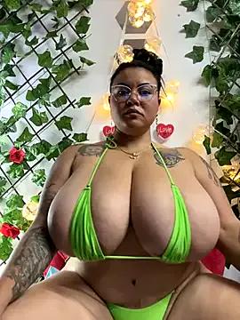 alicia_squirt_big — Full anal and furtain squirt