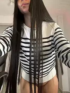 Freechat aly_golden_ on StripChat