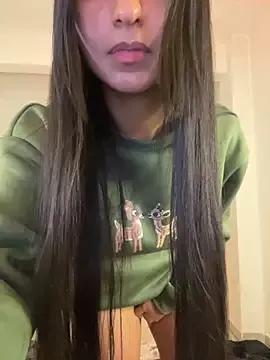 Freechat aly_golden_ on StripChat
