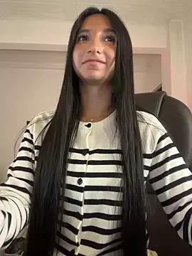 Freechat aly_golden_ on StripChat