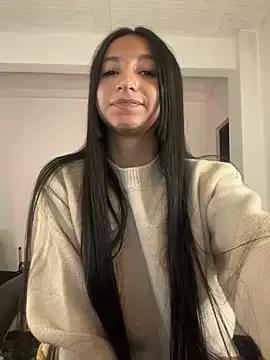Freechat aly_golden_ on StripChat