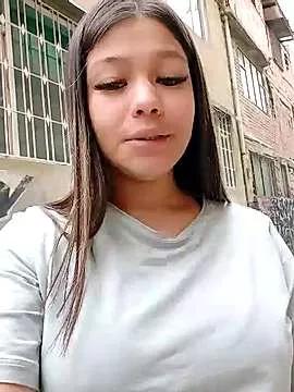 Freechat Alyshanon18 on StripChat