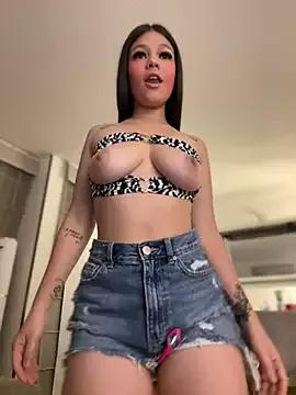 Freechat Alyshanon18 on StripChat
