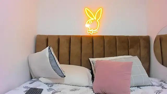 StripChat Amara18__ is Freechat Amara18__ — bouncing tits
