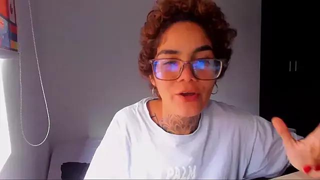 Try cute camslut Anaroman01 and their nude bod anaroman01 from StripChat