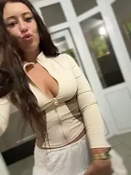 Freechat AndreaMood on StripChat