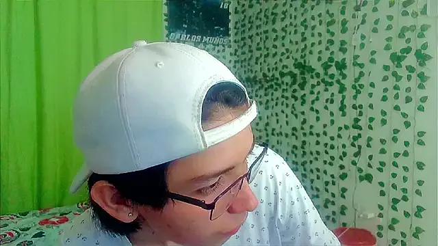 Saucy Andy_gray from most beautiful outfits in a cute live showcase Andy_gray from StripChat