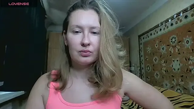 AnnaXLovers — Freechat on StripChat