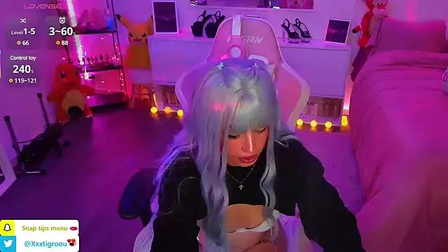 Freechat Autumn_Nighht on StripChat