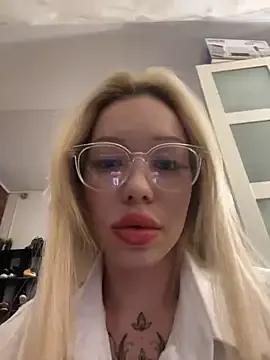 StripChat babydolll is Freechat babydolll — Massage boobs and slap in street