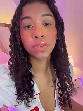 Freechat bella__honey on StripChat