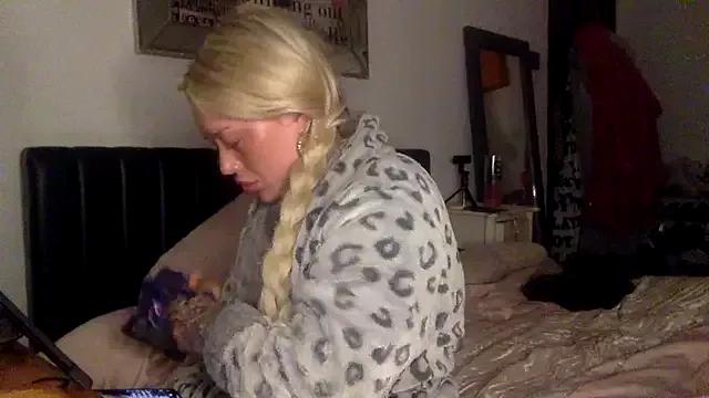 Freechat blissdimicco on StripChat
