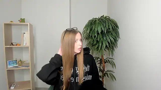 BlondellBolio room chat