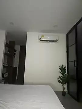 Freechat Brunettexio on StripChat